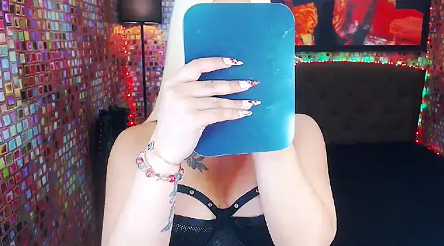 Snapshot of KylieMaxwellCaulfield_TS chatting on February 9, 2025, 11:46 pm KylieMaxwellCaulfield TS online show from February 9, 2025, 11:46 pm