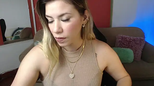 ms sofia x online show from January 12, 2025, 4:18 pm