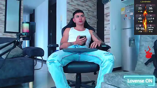 Snapshot of Lobito_xxxl chatting on November 27, 2025, 9:17 pm Lobito xxxl online show from November 27, 2025, 9:17 pm