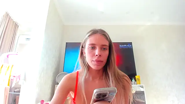 Snapshot of Iris_cherry chatting on February 10, 2025, 8:31 am Iris cherry online show from February 10, 2025, 8:31 am