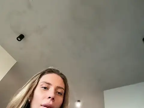 Snapshot of Iris_cherry chatting on December 17, 2025, 1:17 pm Iris cherry online show from December 17, 2025, 1:17 pm