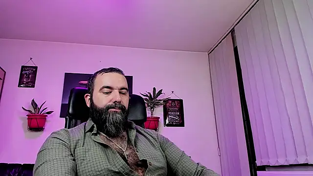 Snapshot of ChristophJules chatting on December 8, 2024, 12:29 am ChristophJules online show from December 8, 2024, 12:29 am