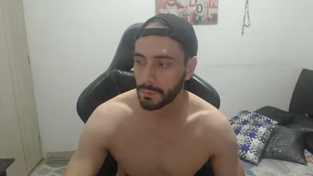 samuelgarcia  online show from October 27, 2025, 7:23 am