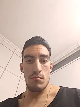 Snapshot of TommyMomentum chatting on November 23, 2025, 10:20 pm TommyMomentum online show from November 23, 2025, 10:20 pm