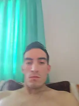 Snapshot of TommyMomentum chatting on December 3, 2025, 9:57 pm TommyMomentum online show from December 3, 2025, 9:57 pm