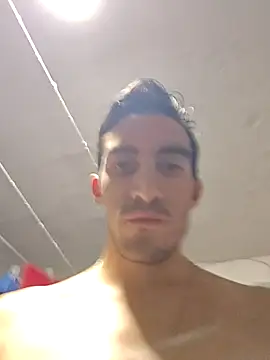 Snapshot of TommyMomentum chatting on December 23, 2025, 5:05 am TommyMomentum online show from December 23, 2025, 5:05 am