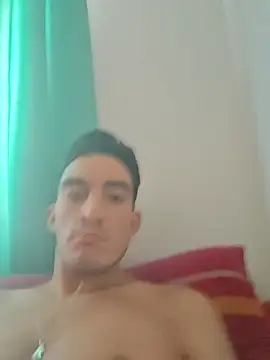 Snapshot of TommyMomentum chatting on March 6, 2026, 3:52 pm TommyMomentum online show from March 6, 2026, 3:52 pm