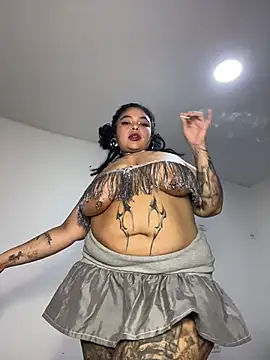 Snapshot of PrincessLauren420 chatting on December 21, 2025, 2:30 am PrincessLauren420 online show from December 21, 2025, 2:30 am