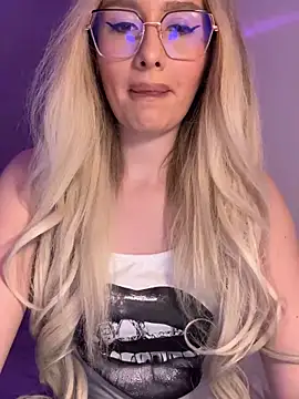 mollyxxx online show from January 1, 2025, 11:40 pm