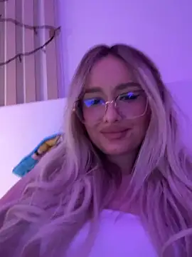 mollyxxx online show from January 7, 2025, 4:50 am