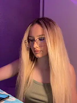 mollyxxx online show from January 22, 2025, 4:44 am