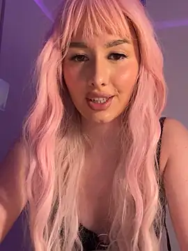 mollyxxx online show from March 5, 2025, 3:40 am