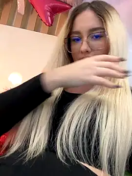 mollyxxx online show from November 27, 2025, 4:25 am