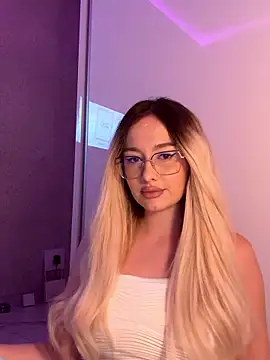 mollyxxx online show from January 8, 2026, 2:25 am