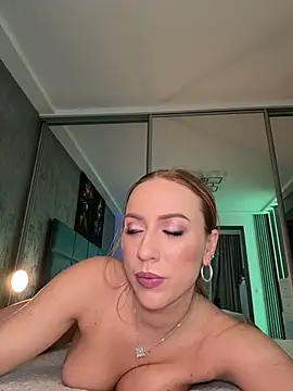 RockQueen A online show from December 2, 2025, 4:51 am