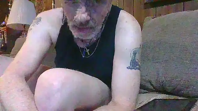 Snapshot of Makowboy chatting on December 7, 2024, 9:00 pm Makowboy online show from December 7, 2024, 9:00 pm