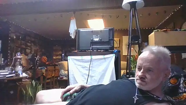 Makowboy online show from October 18, 2025, 11:38 pm