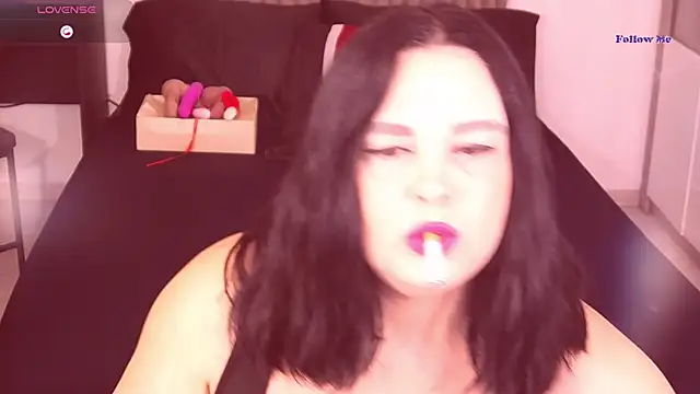 Alenny11 online show from October 13, 2025, 3:06 am