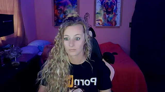 AsiaGoesPro online show from December 18, 2025, 5:41 pm