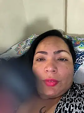 NIKOLE1301 online show from October 25, 2025, 5:40 pm