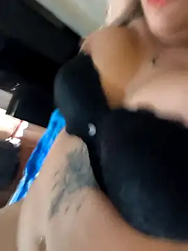 NIKOLE1301 online show from November 28, 2025, 9:06 pm