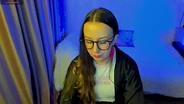 Snapshot of CurlySteph chatting on December 1, 2025, 7:30 pm CurlySteph online show from December 1, 2025, 7:30 pm