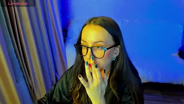 Snapshot of CurlySteph chatting on January 6, 2026, 3:27 pm CurlySteph online show from January 6, 2026, 3:27 pm