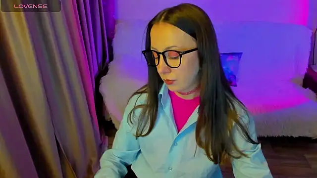 Snapshot of CurlySteph chatting on January 7, 2026, 6:21 pm CurlySteph online show from January 7, 2026, 6:21 pm