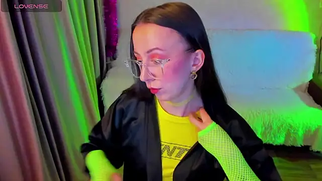 Snapshot of CurlySteph chatting on January 8, 2026, 5:26 pm CurlySteph online show from January 8, 2026, 5:26 pm