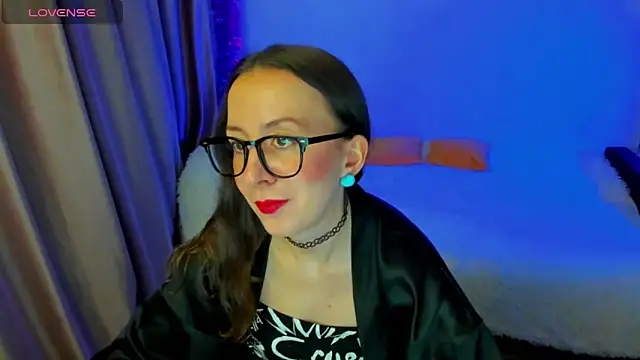 Snapshot of CurlySteph chatting on February 7, 2026, 9:18 pm CurlySteph online show from February 7, 2026, 9:18 pm