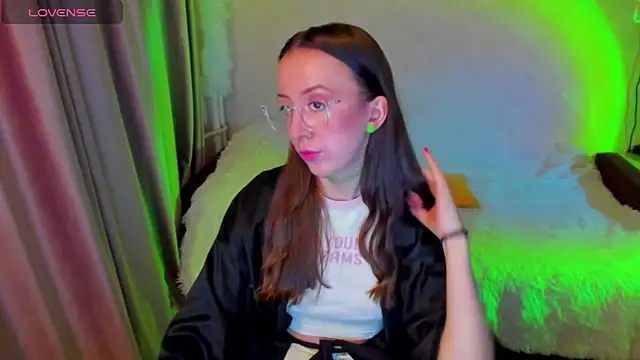 Snapshot of CurlySteph chatting on February 9, 2026, 8:13 pm CurlySteph online show from February 9, 2026, 8:13 pm