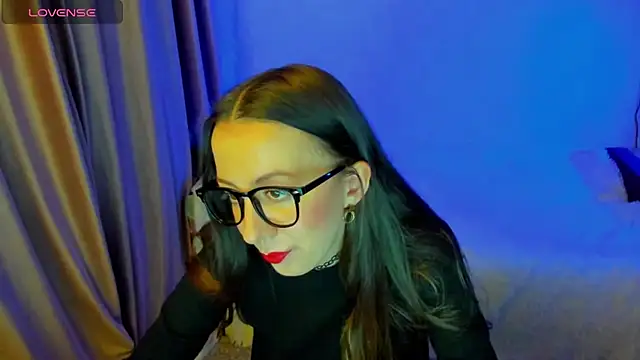 Snapshot of CurlySteph chatting on March 5, 2026, 8:38 pm CurlySteph online show from March 5, 2026, 8:38 pm