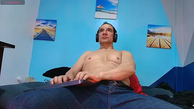 juanses n toro online show from March 12, 2026, 1:28 pm