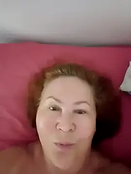 Hottie-Mom online show from September 9, 2025, 7:52 am