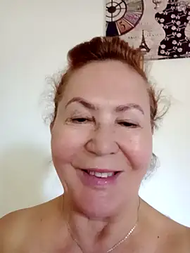 Hottie-Mom online show from September 21, 2025, 8:05 am