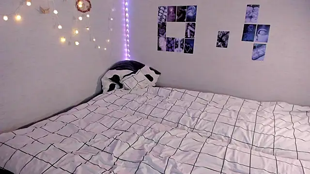 Snapshot of YunaPeace chatting on January 15, 2026, 12:32 pm YunaPeace online show from January 15, 2026, 12:32 pm