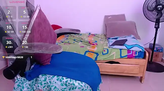 Snapshot of Britney_beg1 chatting on March 20, 2025, 8:53 am Britney beg1 online show from March 20, 2025, 8:53 am