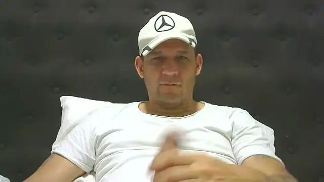 altenori112 online show from February 19, 2025, 2:23 am