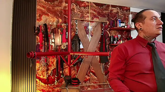 boy n girl online show from March 19, 2025, 10:44 am