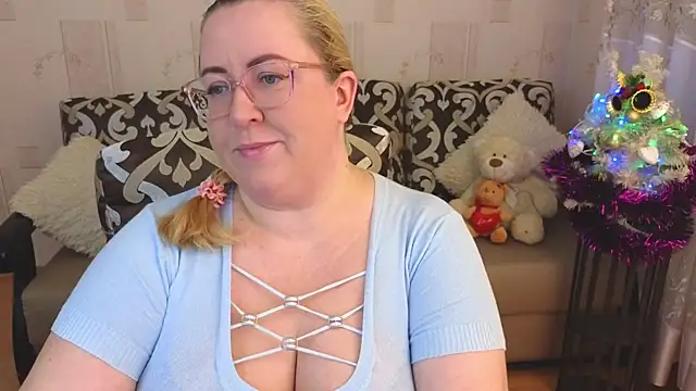 Snapshot of Ginesia chatting on December 13, 2024, 1:01 pm Ginesia online show from December 13, 2024, 1:01 pm