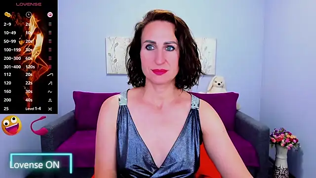 Snapshot of Nia_Smithh chatting on September 23, 2025, 12:19 pm Nia Smithh online show from September 23, 2025, 12:19 pm