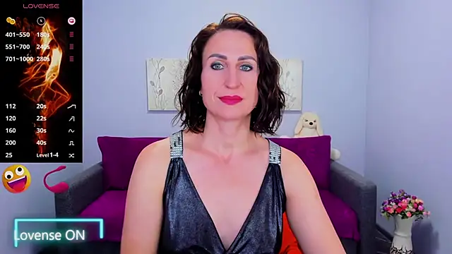 Snapshot of Nia_Smithh chatting on October 22, 2025, 12:38 pm Nia Smithh online show from October 22, 2025, 12:38 pm