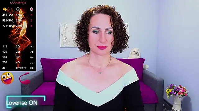 Snapshot of Nia_Smithh chatting on November 13, 2025, 1:10 pm Nia Smithh online show from November 13, 2025, 1:10 pm