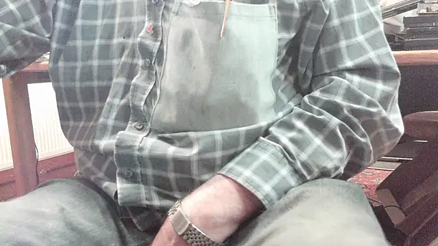 Snapshot of HaraldGermany chatting on September 24, 2025, 6:22 pm HaraldGermany online show from September 24, 2025, 6:22 pm