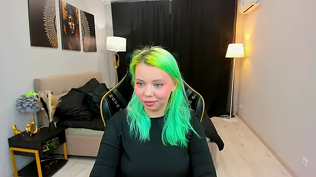 EnergyBunny 1 online show from September 25, 2025, 6:44 pm