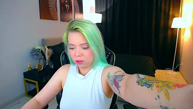 EnergyBunny 1 online show from October 6, 2025, 7:33 pm