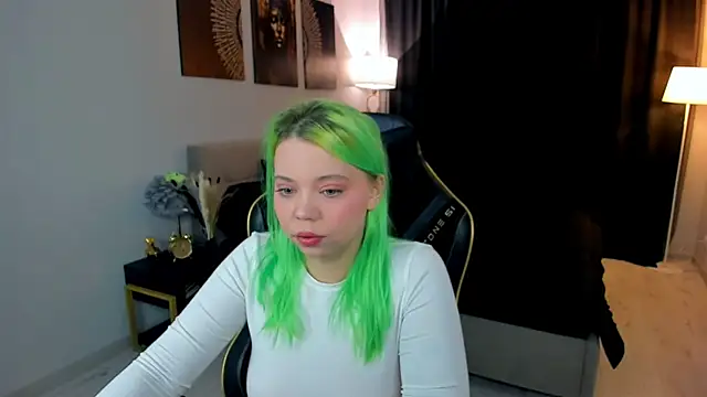 EnergyBunny 1 online show from October 15, 2025, 7:36 pm