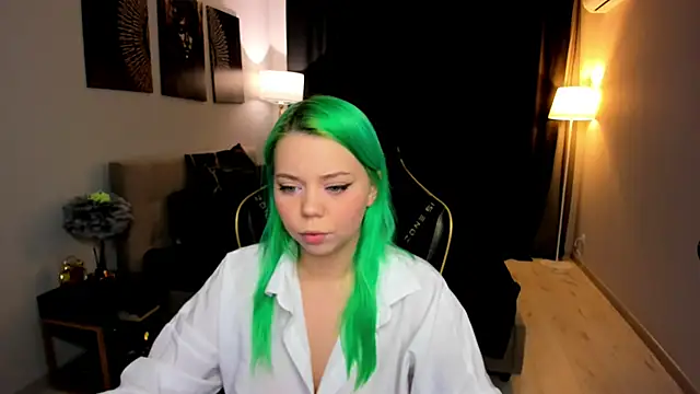 Snapshot of EnergyBunny_1 chatting on February 22, 2026, 7:12 pm EnergyBunny 1 online show from February 22, 2026, 7:12 pm