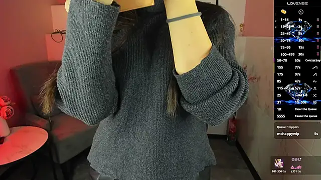 Snapshot of KylieMellow chatting on December 17, 2025, 5:24 am KylieMellow online show from December 17, 2025, 5:24 am