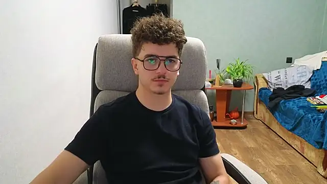 Remy Miles online show from November 10, 2025, 2:05 pm